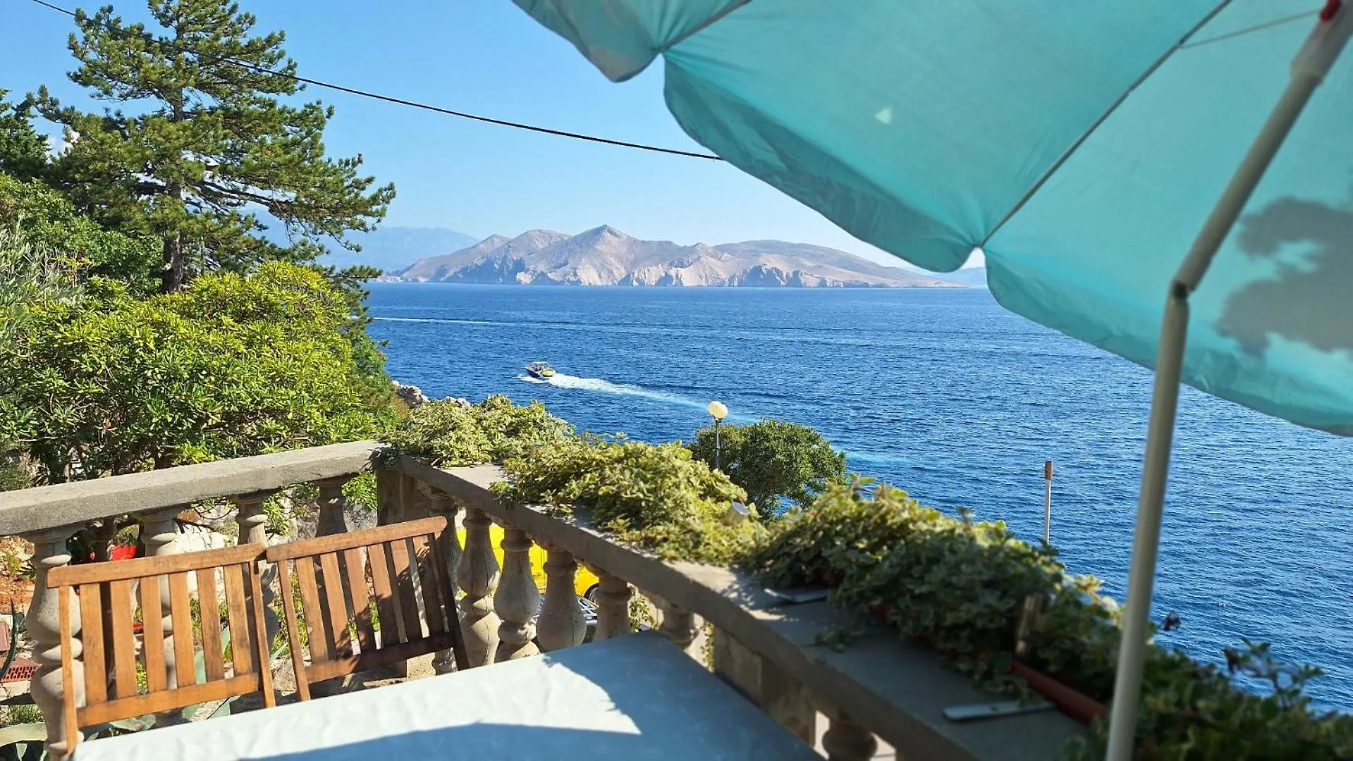 Apartment Igor 2 With Terrace And Sea View Baska  0*, Baska (Krk) Croatia