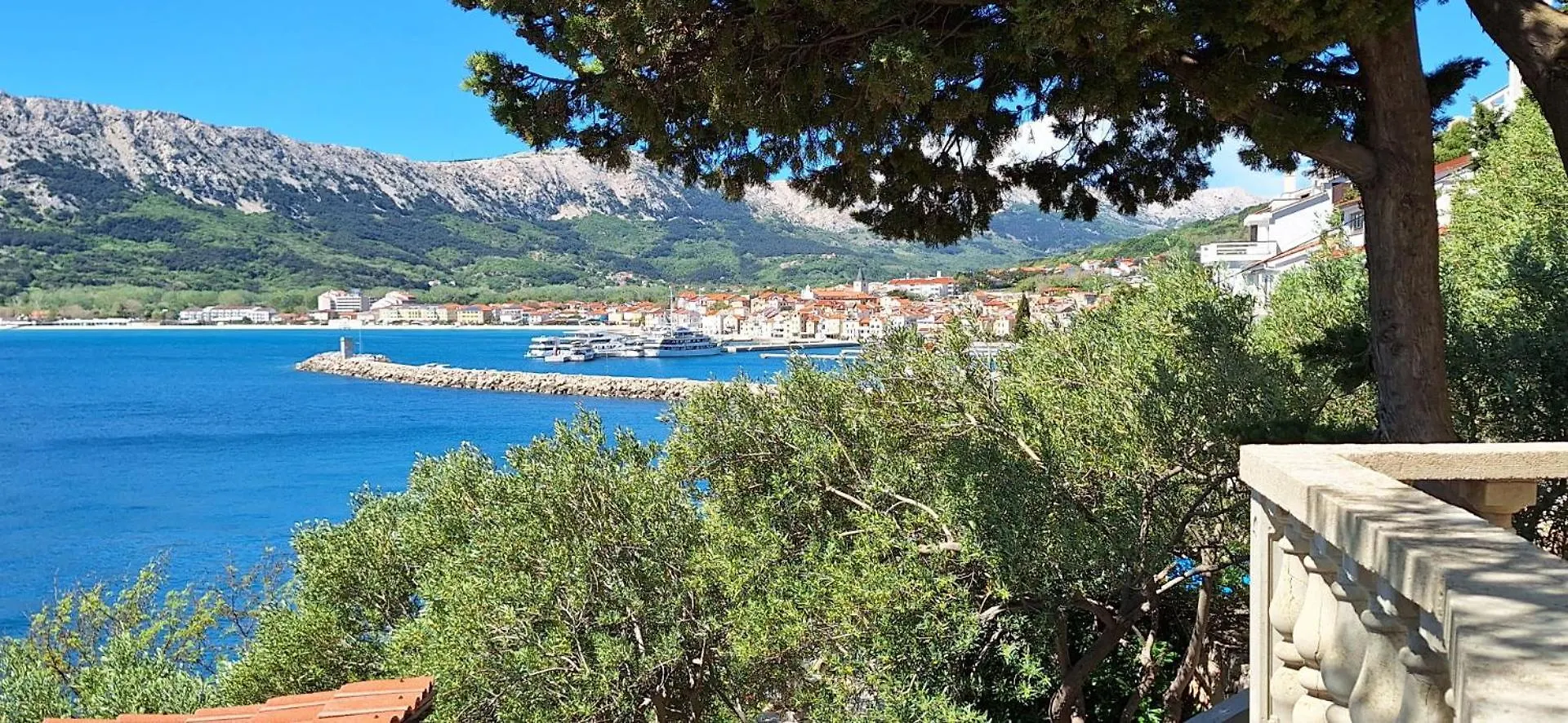 Apartment Igor 2 With Terrace And Sea View Baska