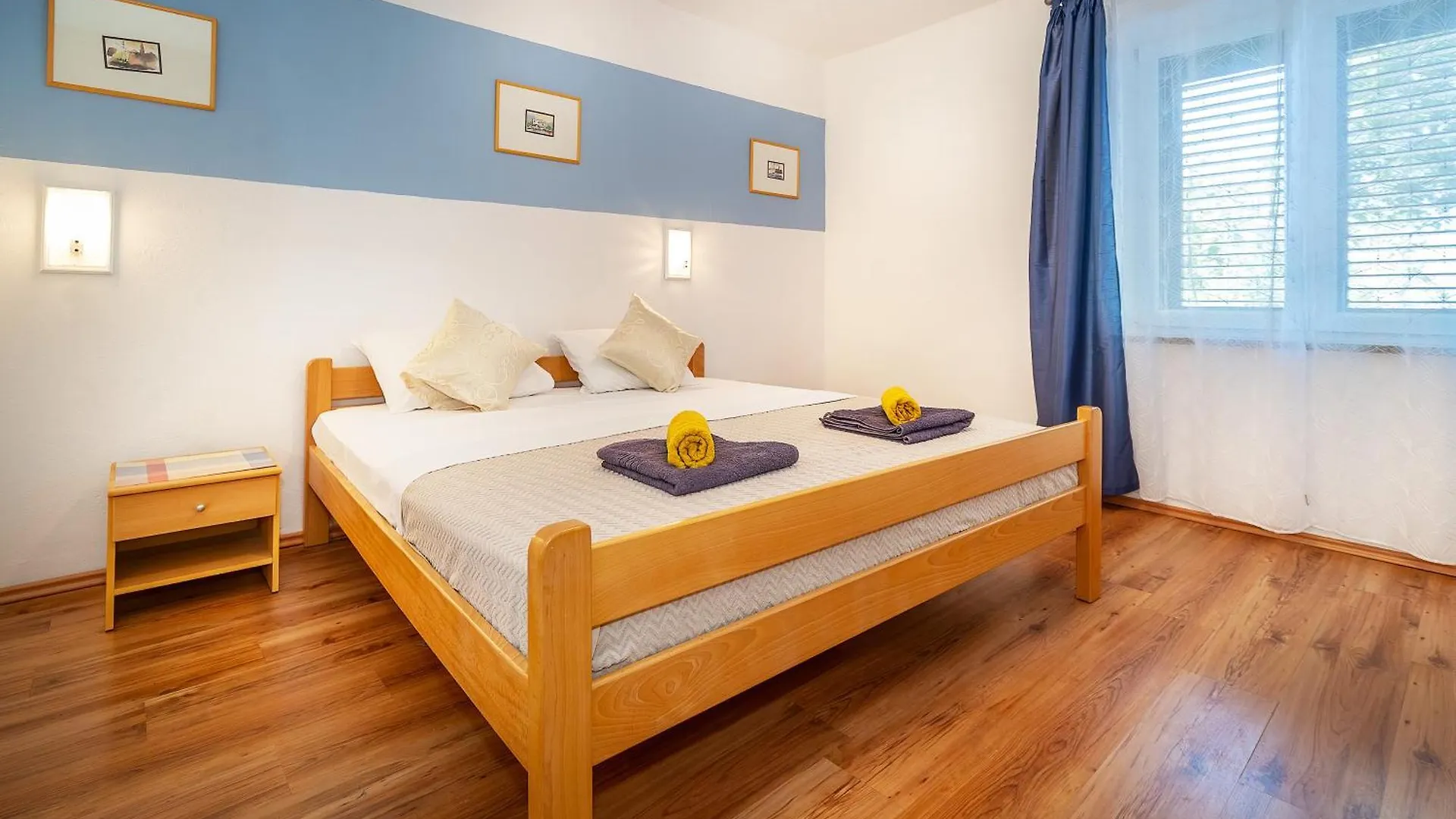 Apartment Igor 2 With Terrace And Sea View Baska  Croatia